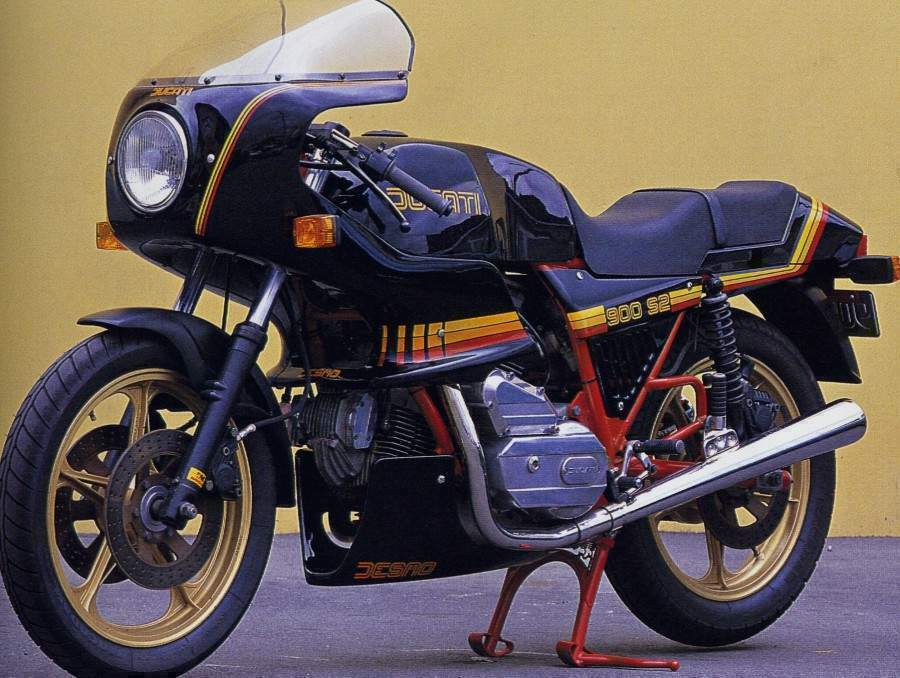 Ducati 900 store s2